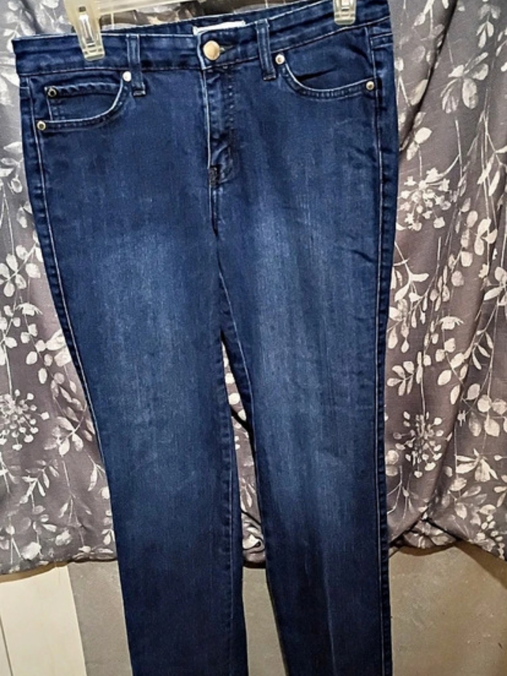 Ellen Tracy Straight Leg Jeans